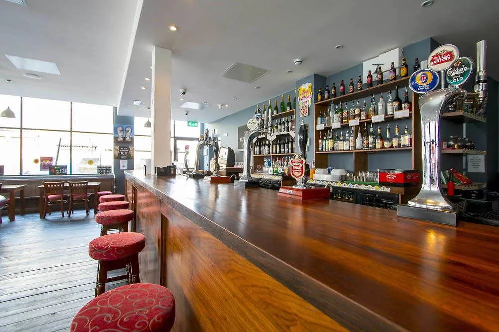 Ruskin Hotel ロンドン